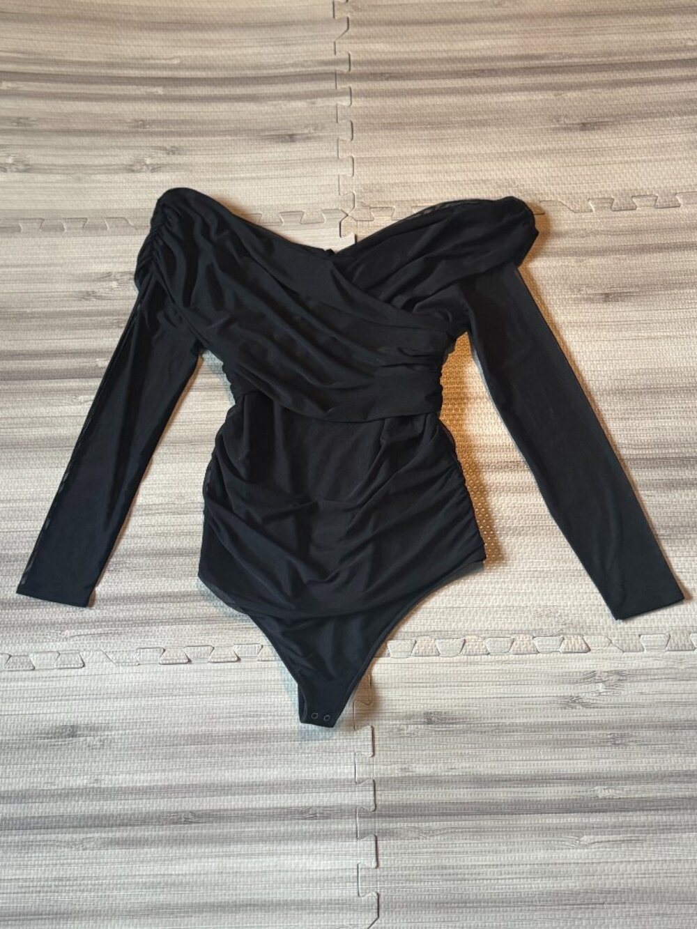 NWT Abercrombie & Fitch Women's Black Long-Sleeve Mesh Foldover Bodysuit